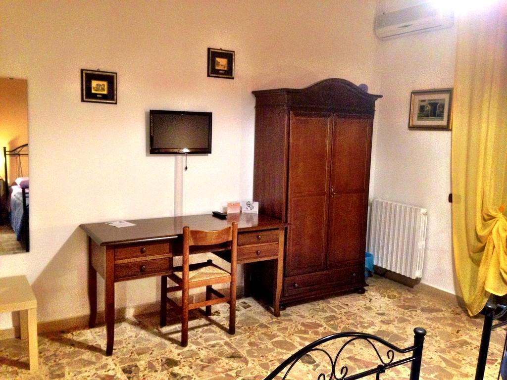 B&B Casa Bianca Taranto Exterior photo